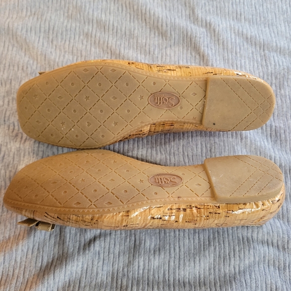 7M | Söfft | Bow-Buckle Cork Flats - Picture 8 of 9